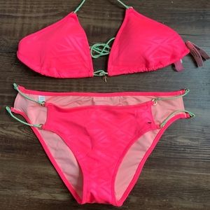 Victoria’s Secret bikini